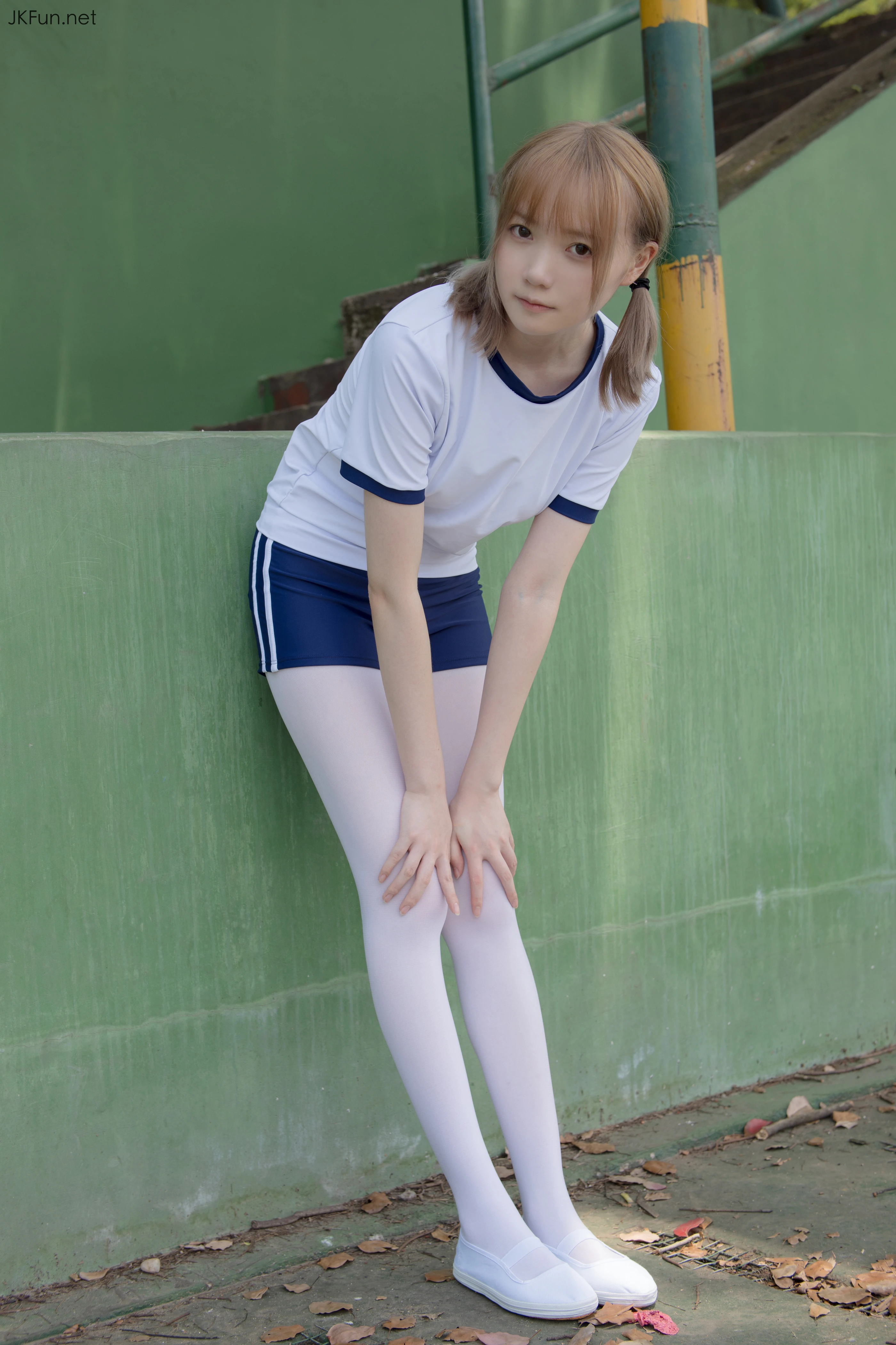 森萝财团 [JKFUN-019] 80D白丝外景体操服 Aika [107P 1V]插图7